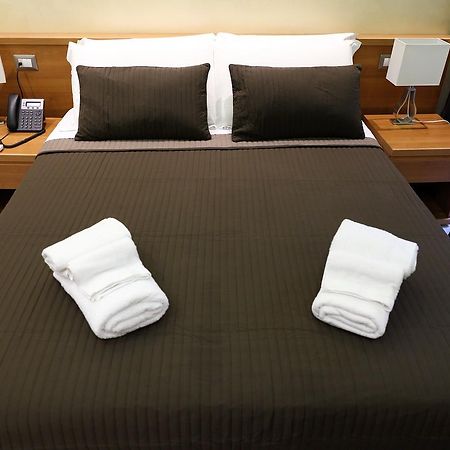 Mirko Luxury Inn Róma Kültér fotó