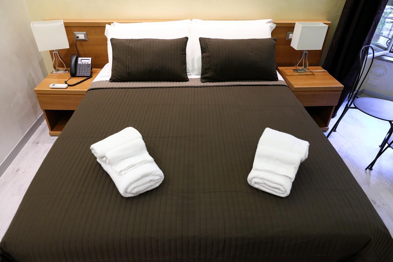 Mirko Luxury Inn Róma Kültér fotó